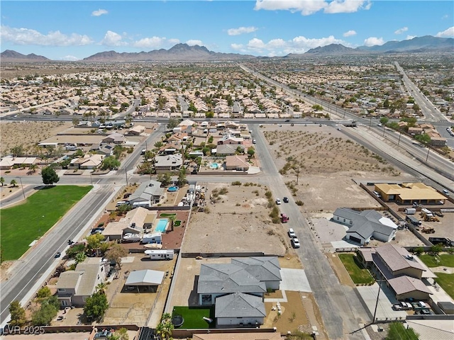 bird's eye view featuring a mountain view