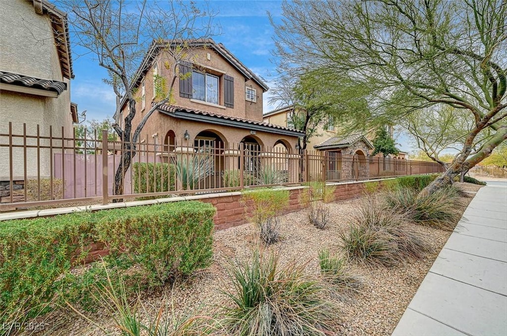 view of front of property