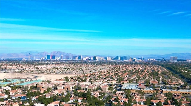 bird's eye view featuring a mountain view