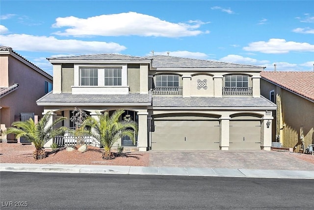 view of front facade with a garage