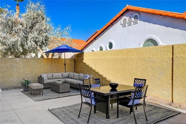 view of patio featuring outdoor lounge area