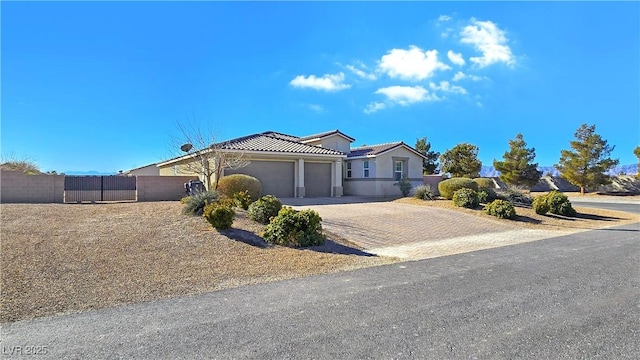 view of front of house featuring a garage