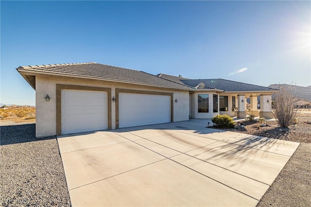 view of front facade featuring a garage