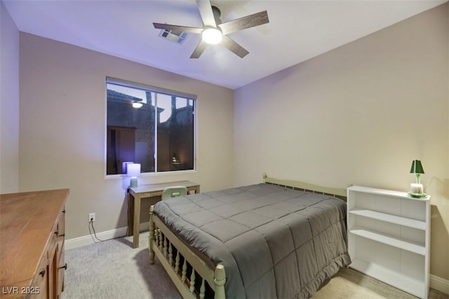 bedroom with ceiling fan