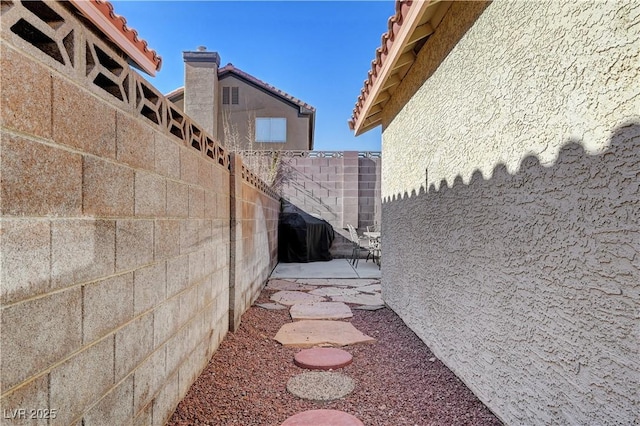 view of yard with a patio