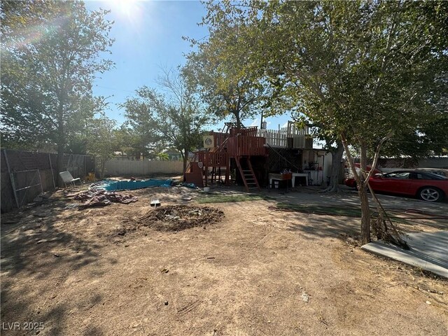 2127 Crawford St, North Las Vegas, NV 89030 - view of yard