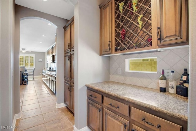 kitchen with decorative backsplash