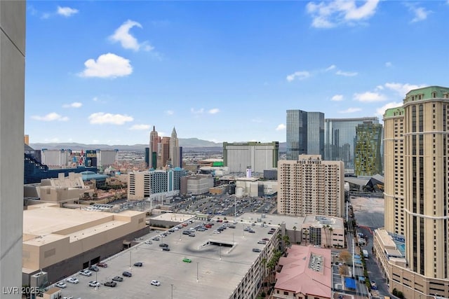 city view featuring a mountain view