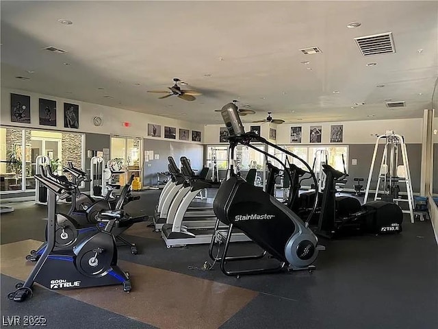 exercise room featuring ceiling fan