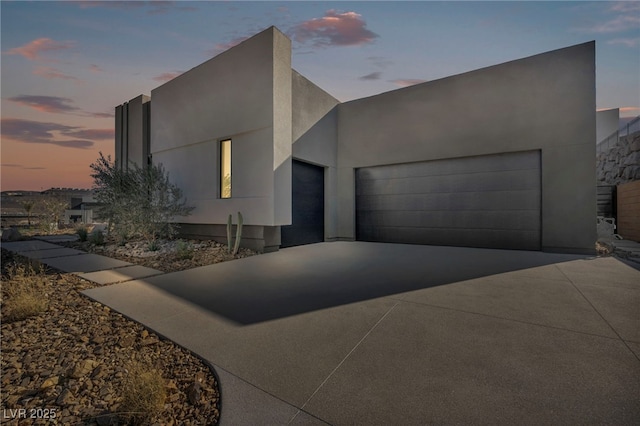 view of front facade with a garage