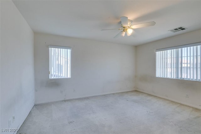 empty room with ceiling fan