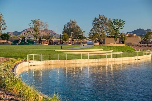 water view with a mountain view