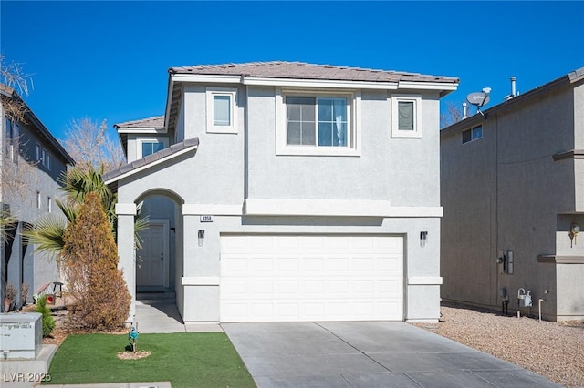 view of front property featuring a garage