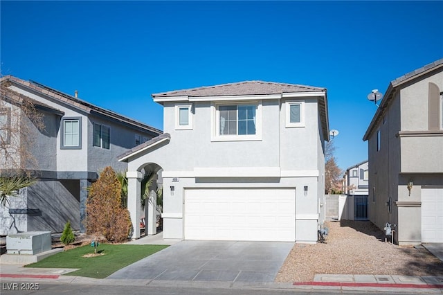 view of front property featuring a garage