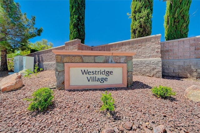 view of community / neighborhood sign