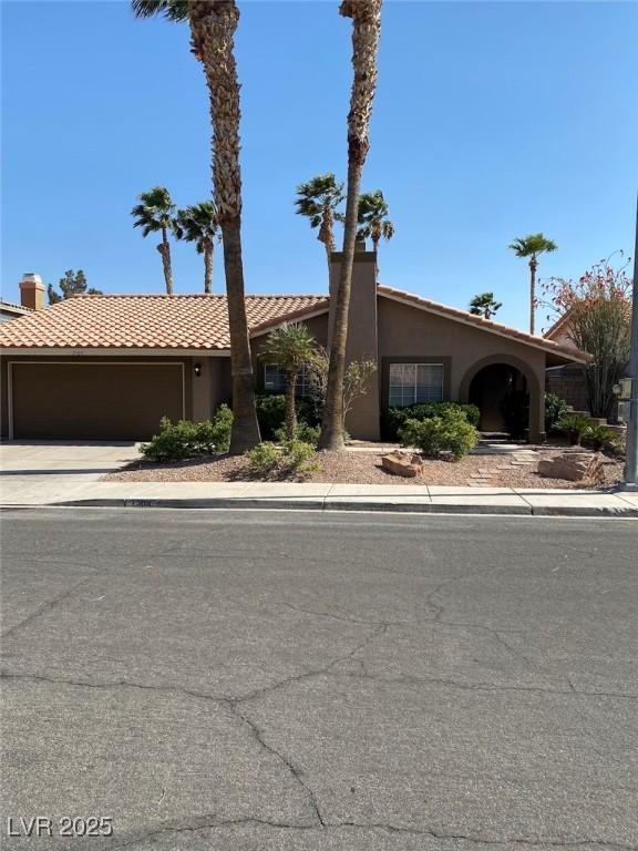 view of front of house with a garage