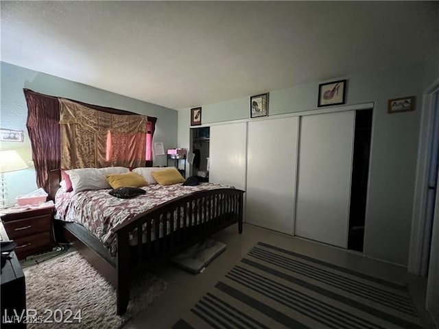 bedroom featuring a closet