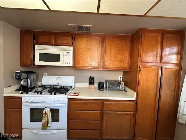 2148 Pebble Creek Ln, Laughlin, NV 89029 - photo 11