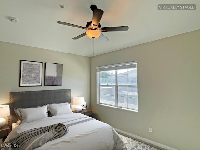 bedroom with ceiling fan