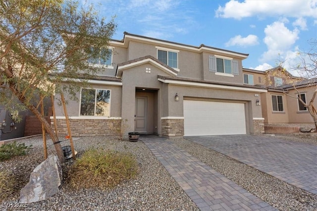 view of front facade with a garage