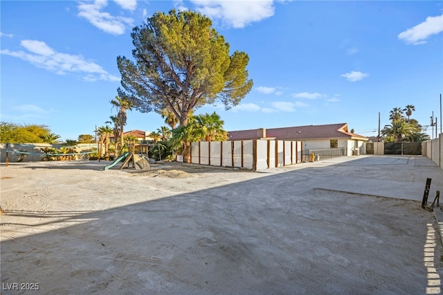 view of front of home featuring volleyball court