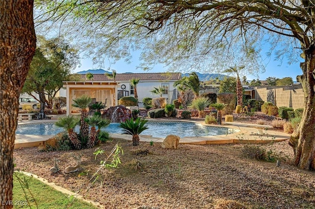 view of swimming pool