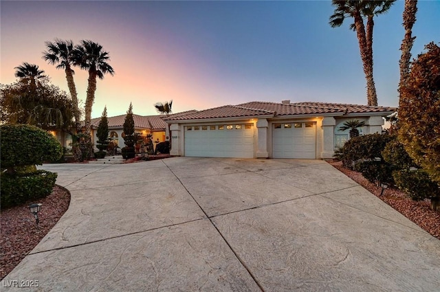 view of front of house featuring a garage