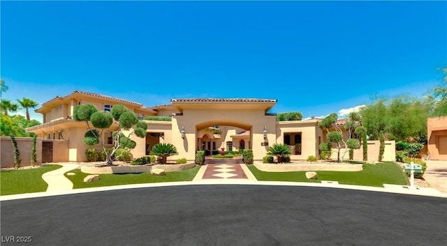 view of mediterranean / spanish-style house