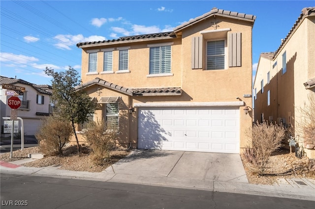 view of front facade featuring a garage