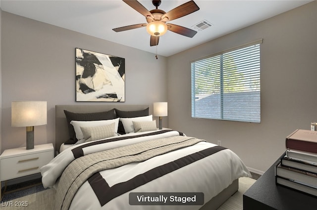 bedroom with ceiling fan