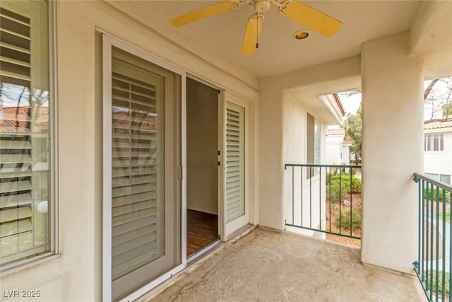 balcony featuring ceiling fan