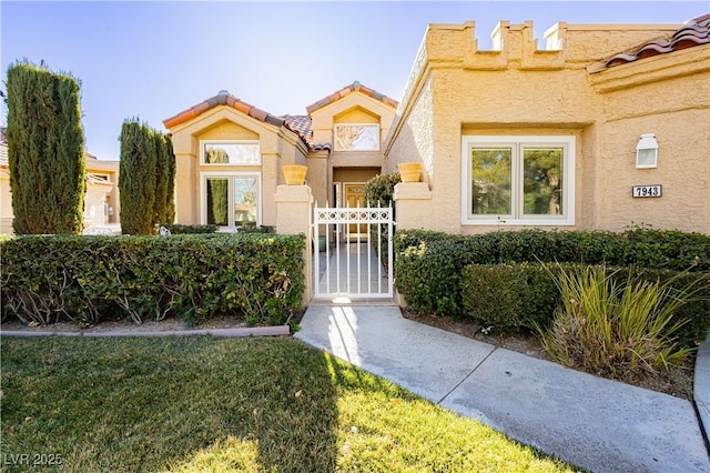 view of front of house with a front yard