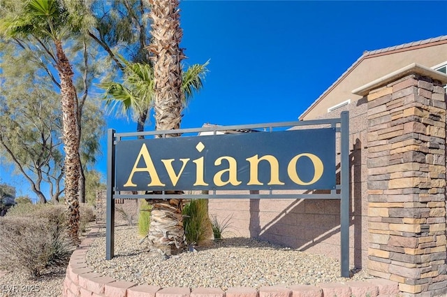 view of community / neighborhood sign