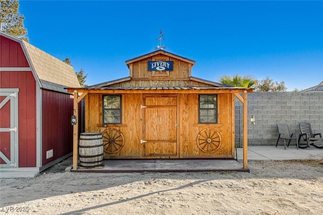 view of outbuilding