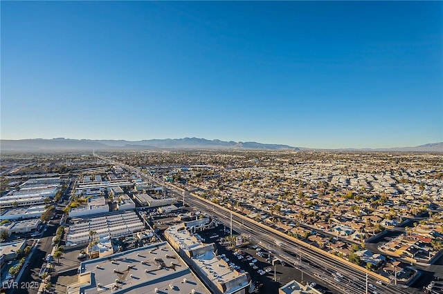 bird's eye view featuring a mountain view