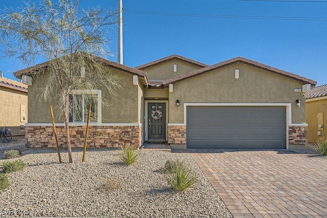 view of front of property featuring a garage