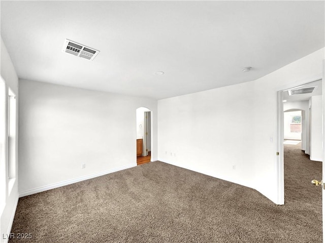 view of carpeted spare room