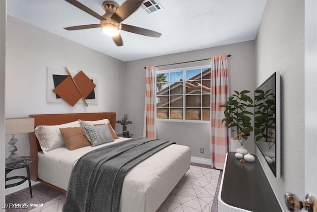 bedroom featuring ceiling fan