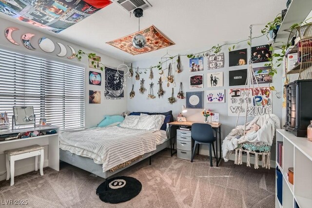 bedroom featuring carpet floors