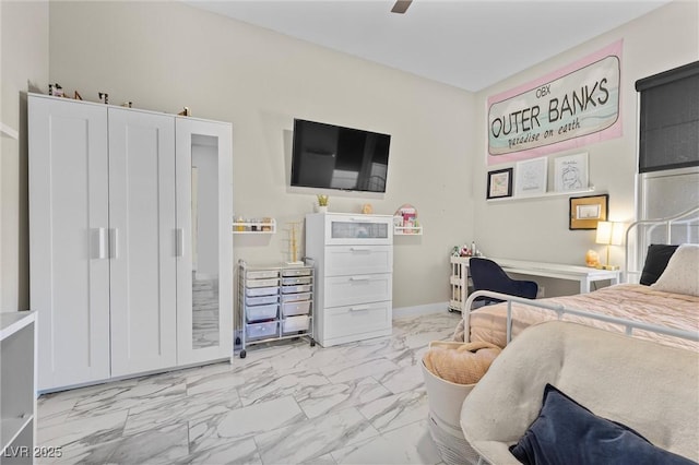 bedroom with ceiling fan