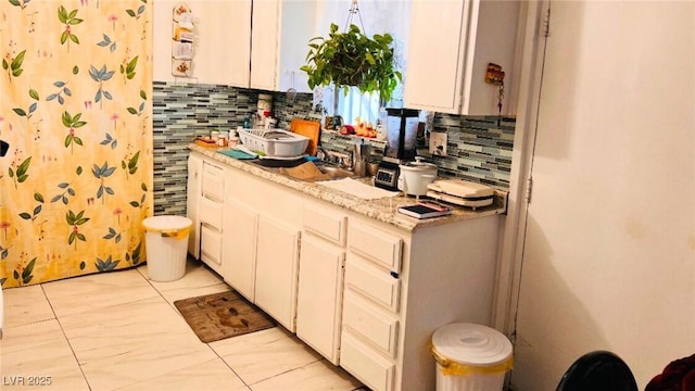 4130 Balboa Ave, Las Vegas, NV 89121 - full bathroom with decorative backsplash, a shower with curtain, and vanity