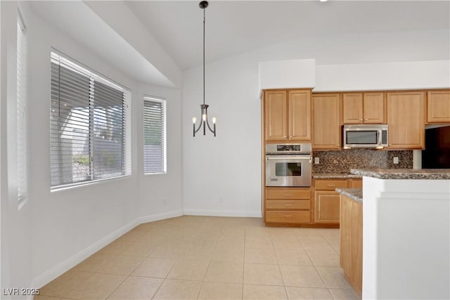 kitchen with an inviting chandelier, stainless steel appliances, decorative backsplash, decorative light fixtures, and vaulted ceiling