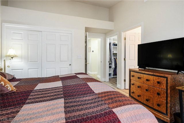 bedroom with a closet