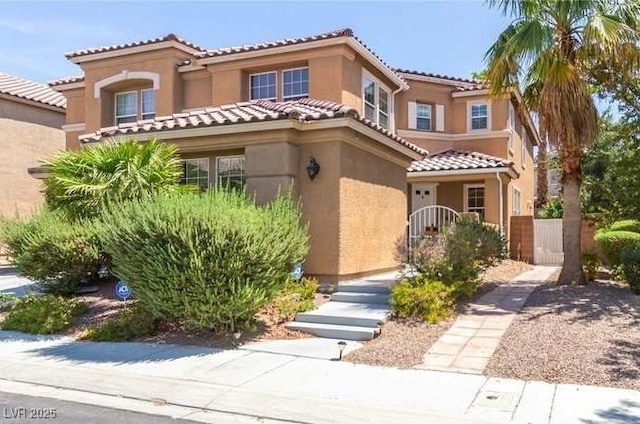 view of mediterranean / spanish-style house