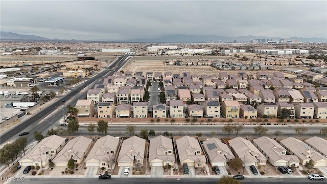 bird's eye view featuring a mountain view