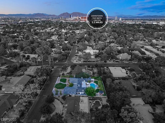 bird's eye view featuring a mountain view