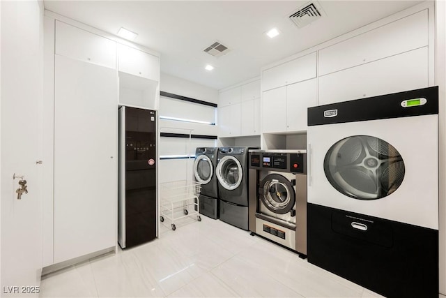 laundry area featuring washer and clothes dryer