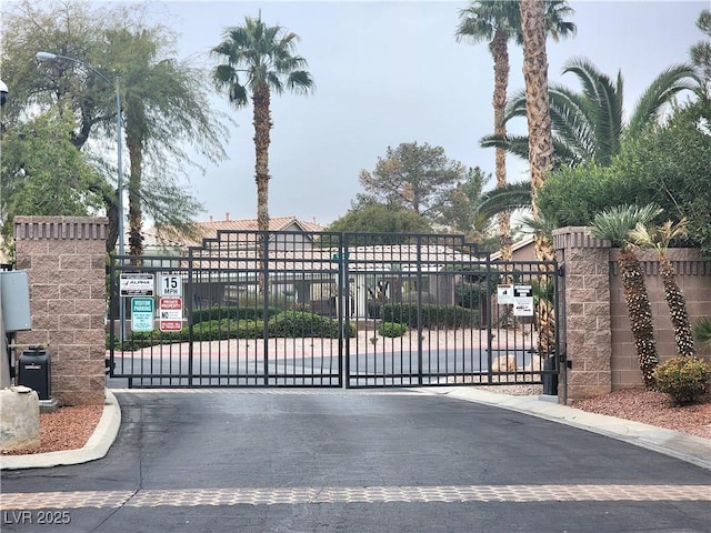 Listing photo 3 for 824 Clear Diamond Ave, Las Vegas NV 89123