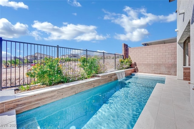 view of pool with pool water feature