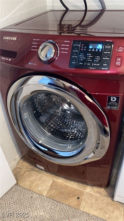 laundry room with washer / clothes dryer